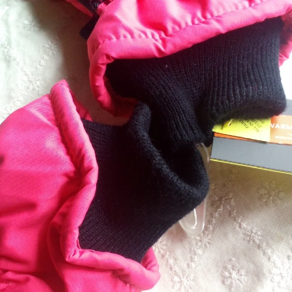 All in Motion Pink and Black Insulated Mittens